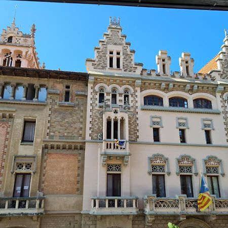 Apartaments Vicus 3 Con Vistas A La Plaza Mayor De Вик Экстерьер фото